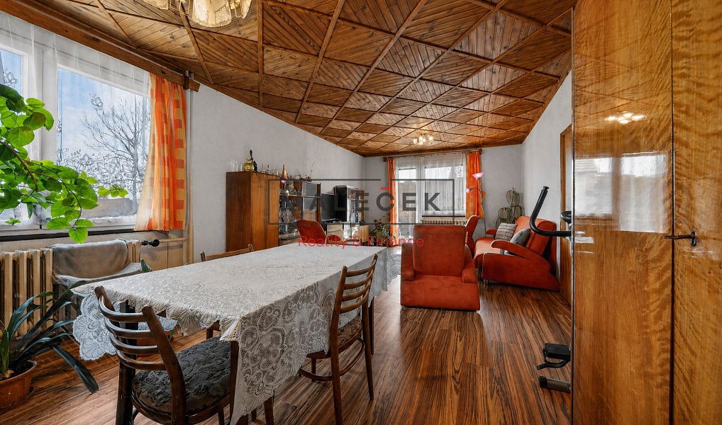 Prodej domu 126 m² s pozemkem 598 m², Bratronice – náhled fotky 18