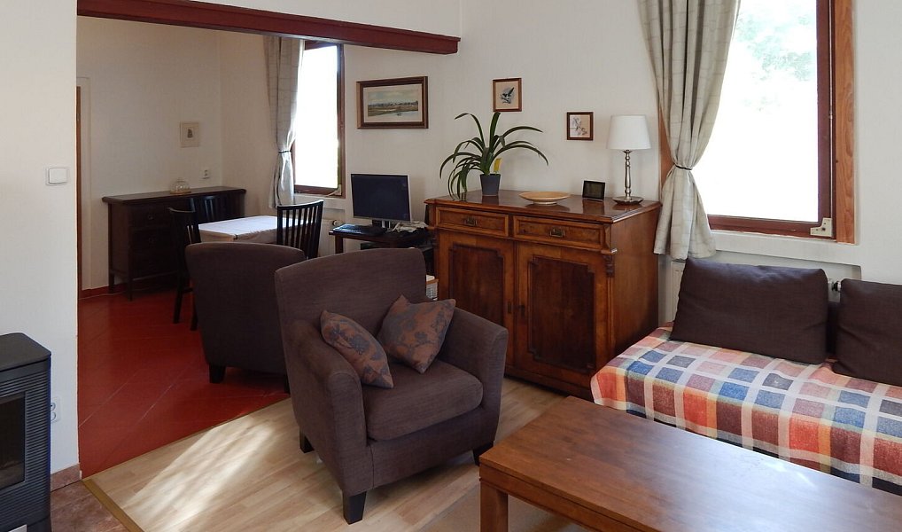 Prodej domu 160 m² s pozemkem 1 232 m², Velemín – náhled fotky 5