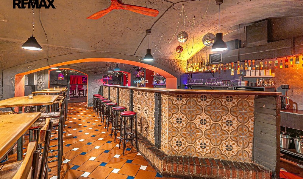 Pronájem obchodních prostor 250 m², Praha – náhled fotky 2