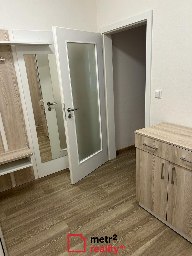 Pronájem bytu 1+kk 34 m² – fotografie 4