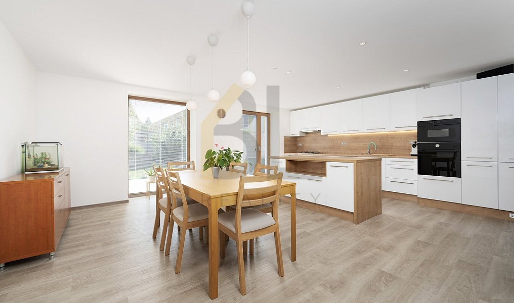 Prodej domu 160 m² s pozemkem 336 m², Hodonín – náhled fotky 5