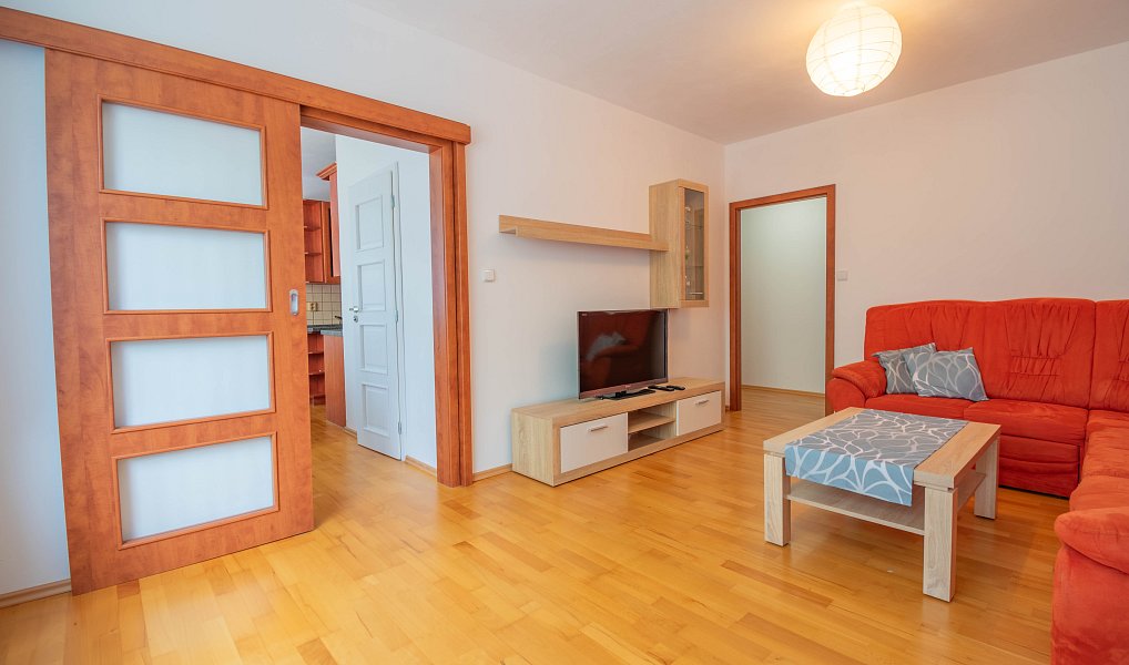 Pronájem bytu 3+1 73 m², Trutnov – náhled fotky 3