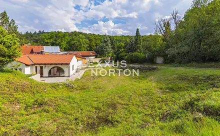 Prodej stavebního pozemku 1 416 m², Tiché údolí, Roztoky, okres Praha-západ