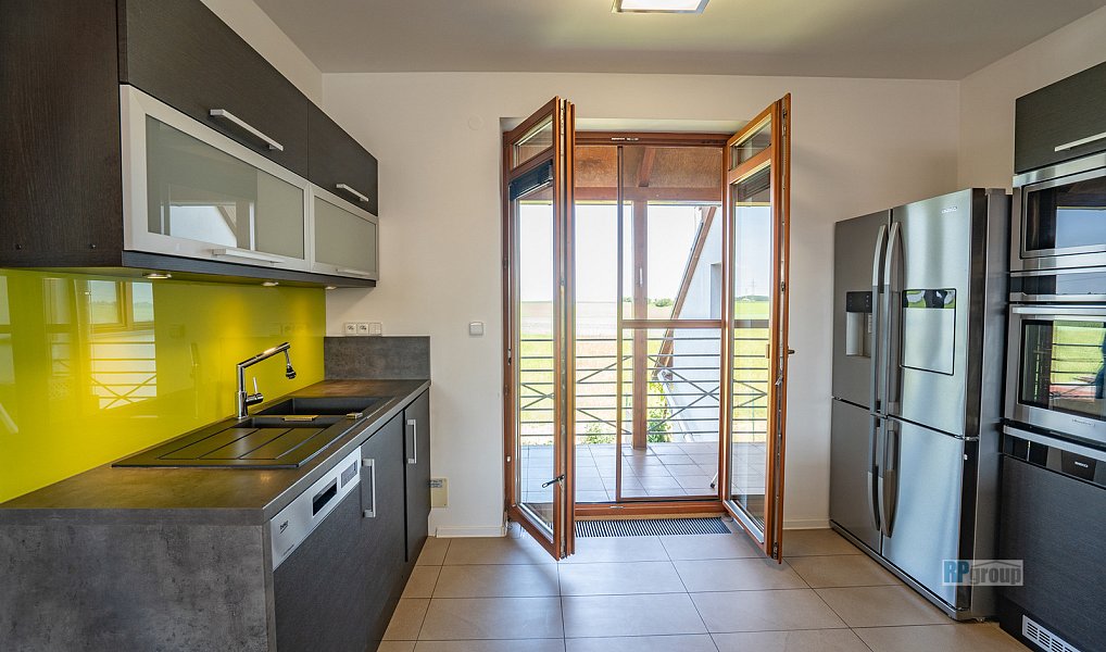 Prodej bytu 3+kk 300 m², Veleň – náhled fotky 4
