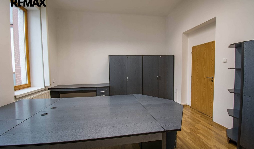 Pronájem kanceláře 61 m², Hradec Králové – náhled fotky 7