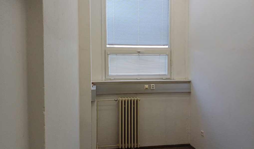 Pronájem kanceláře 60 m², Jičín – náhled fotky 2