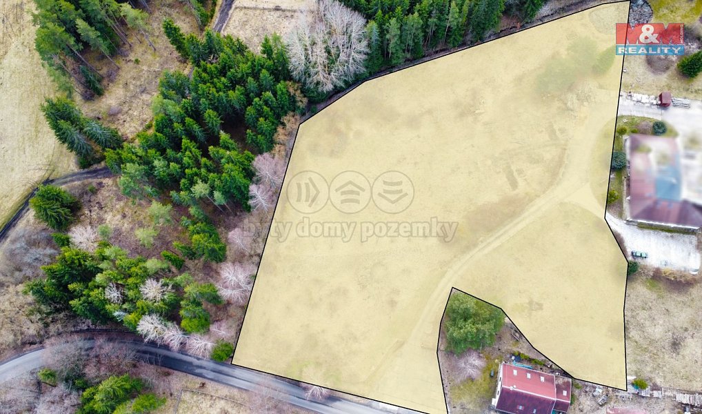 Prodej stavebního pozemku 8 500 m², Pila – náhled fotky 2