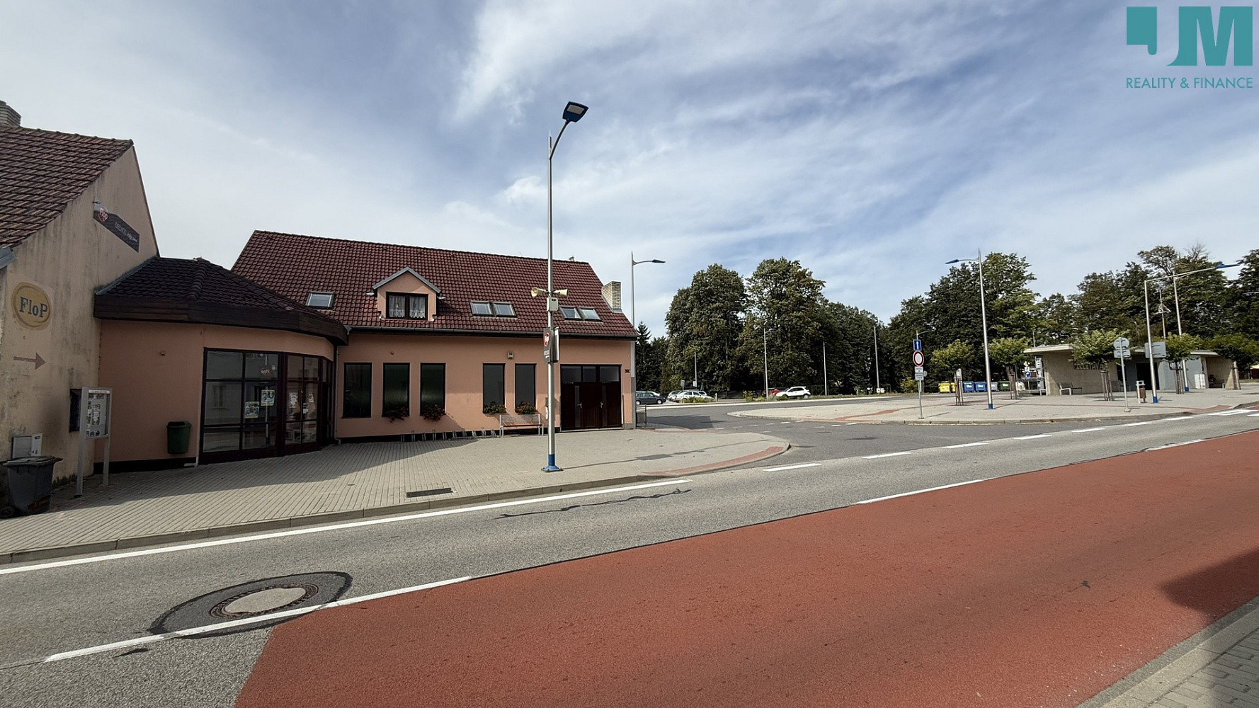 Pronájem obchodních prostor 188 m²
