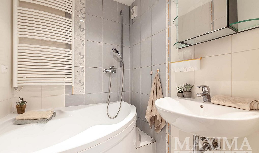 Prodej bytu 3+1 77 m², Praha – náhled fotky 9