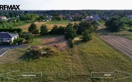 Prodej stavebního pozemku 1 087 m², Tišice, okres Mělník