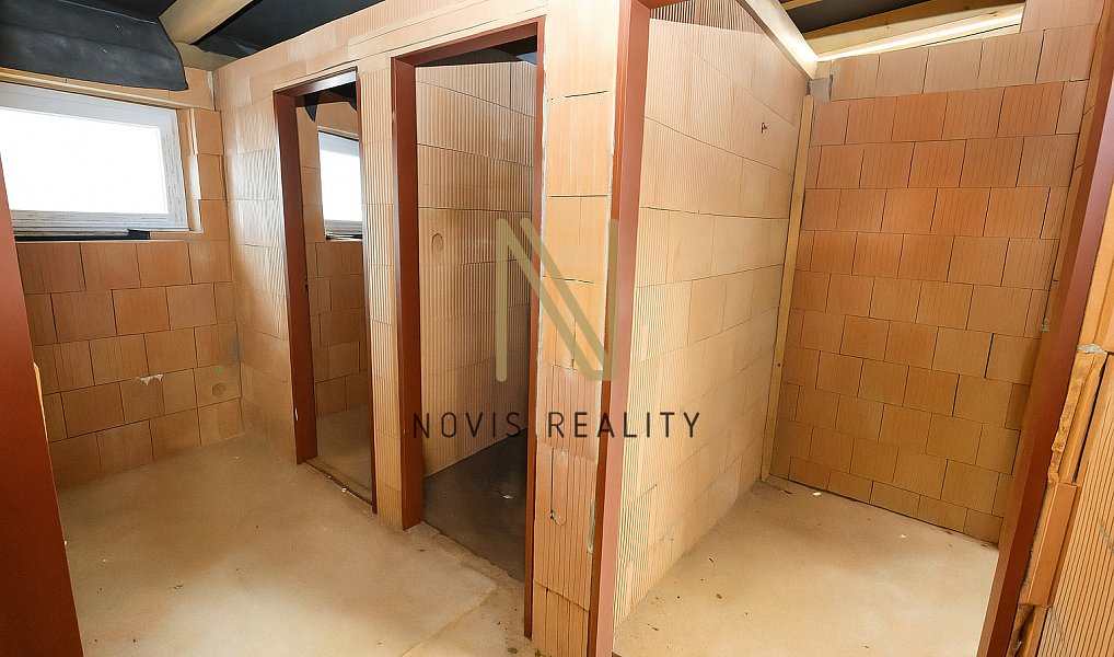 Prodej domu 200 m² s pozemkem 869 m², Blovice – náhled fotky 24