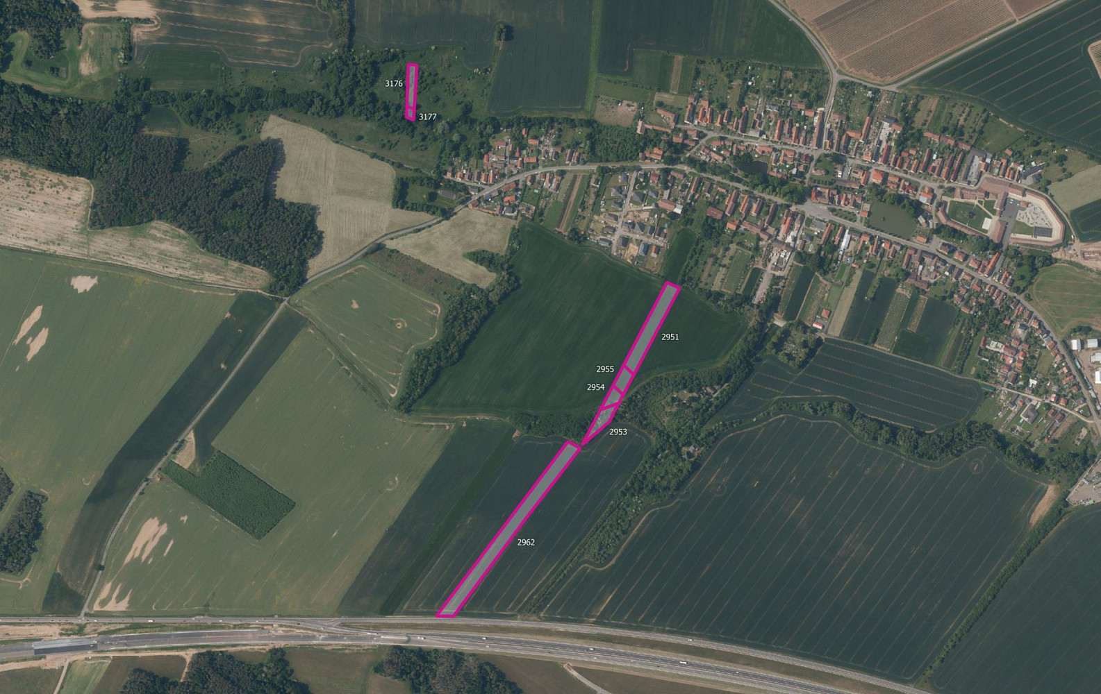 Prodej pole 5 249 m²