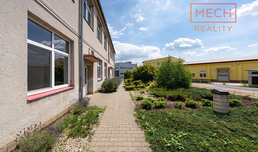 Prodej komerčního objektu (jiného typu) 1 030 m², Bzenec – náhled fotky 16