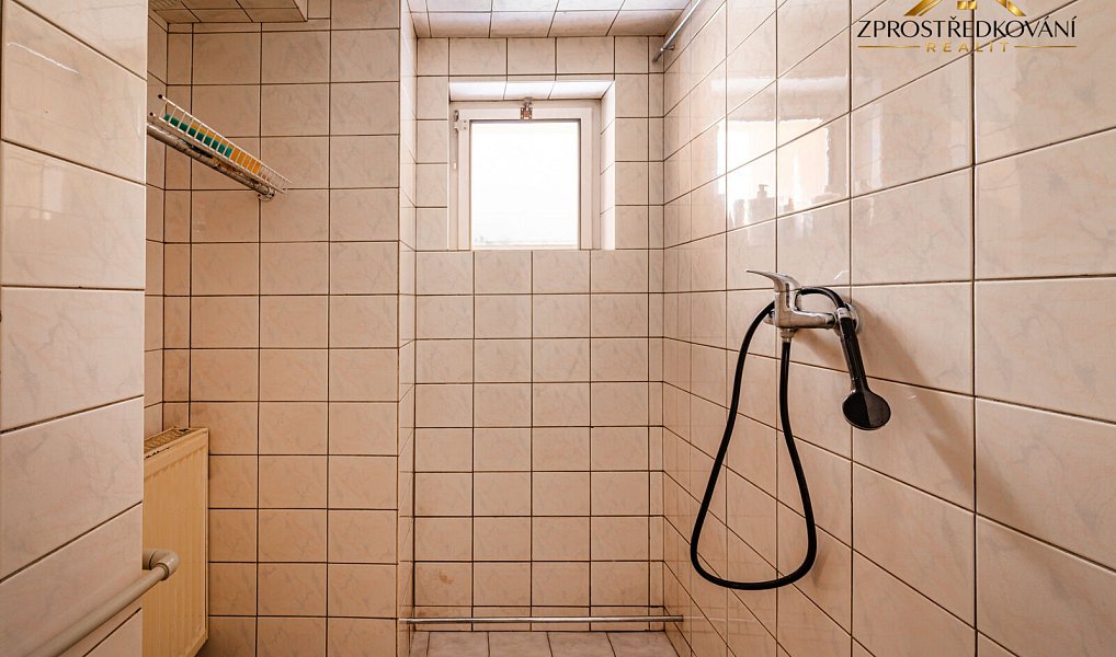 Prodej domu 259 m² s pozemkem 605 m², Kraslice – náhled fotky 34