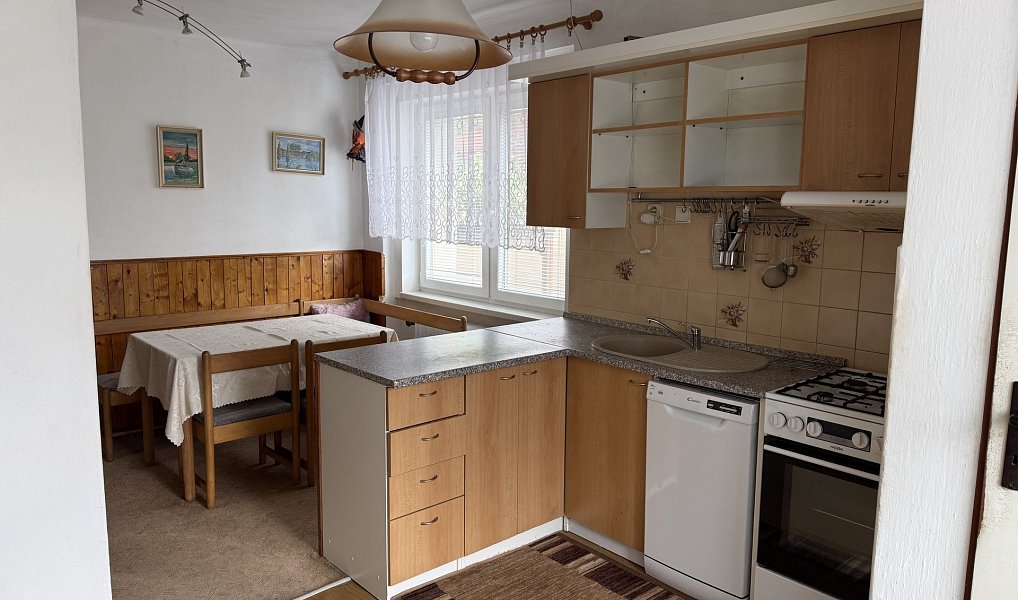 Prodej domu 198 m² s pozemkem 800 m², Kly – náhled fotky 5