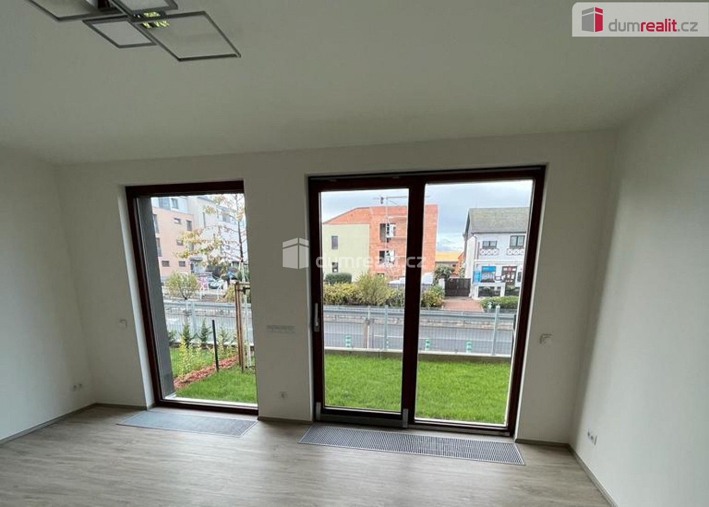 Pronájem bytu 1+kk 37 m² — photo 2