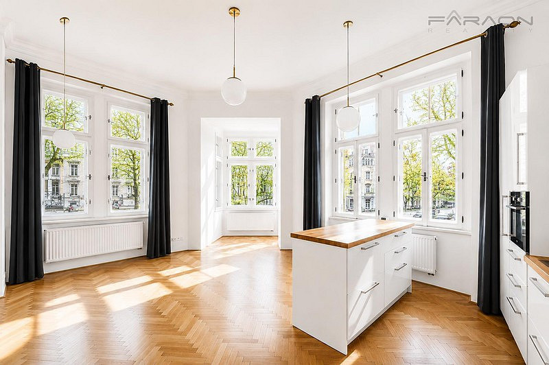 Pronájem bytu 4+kk 110 m²