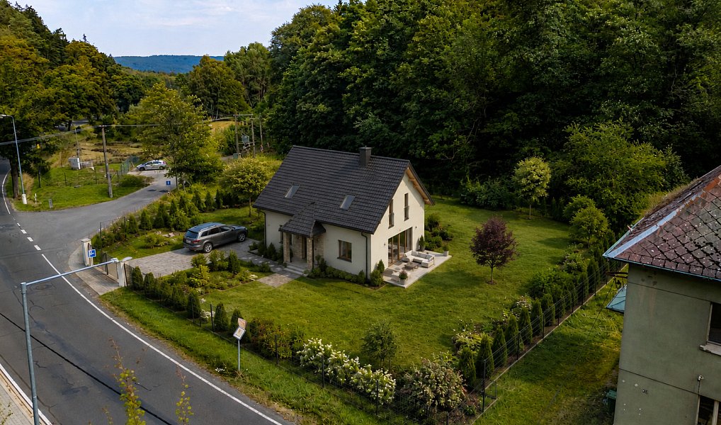 Prodej stavebního pozemku 1 450 m², Podhradí – náhled fotky 3