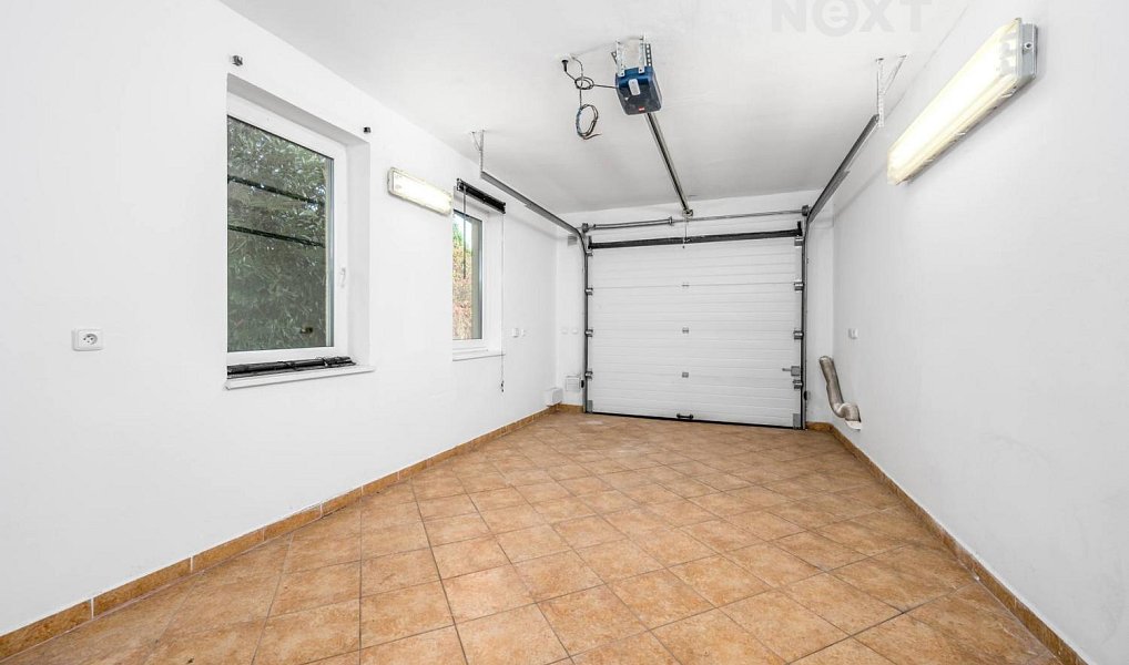 Prodej domu 337 m² s pozemkem 915 m², Praha – náhled fotky 26