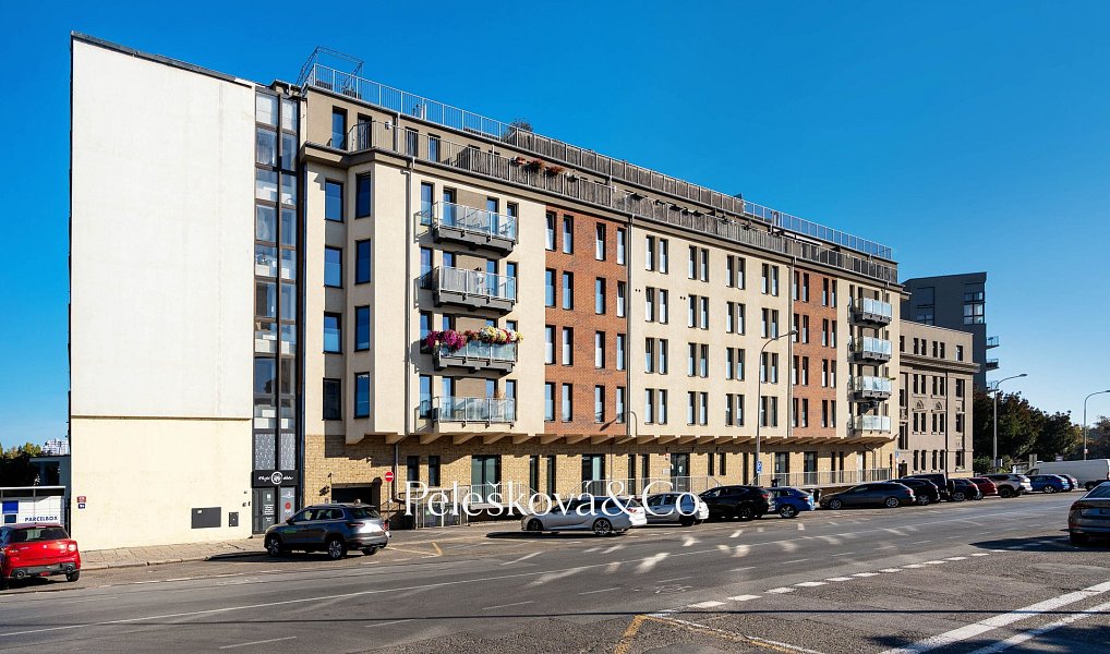 Pronájem bytu 1+kk 38 m², Praha – náhled fotky 6