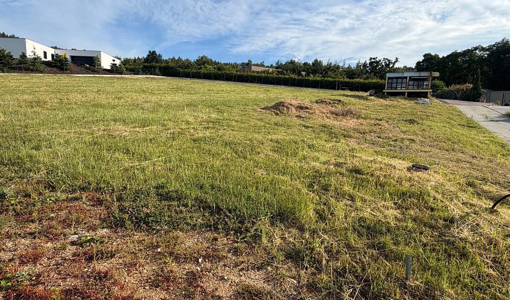 Prodej stavebního pozemku 1 010 m², Málkov – náhled fotky 3