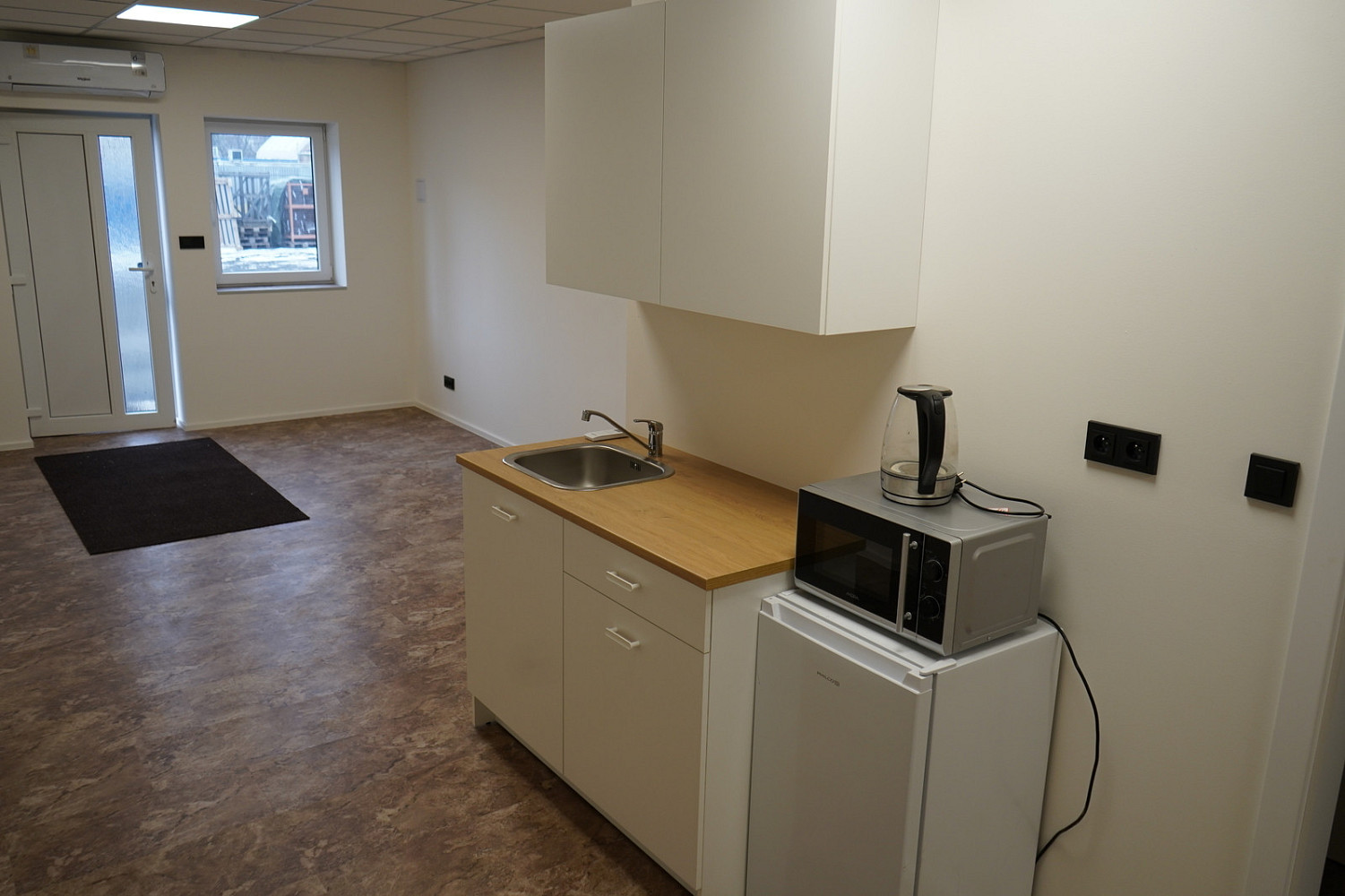 Pronájem skladovacích prostor 420 m² – fotografie 5