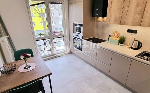 Prodej bytu 2+1 56 m², Sadová, Hulín, okres Kroměříž