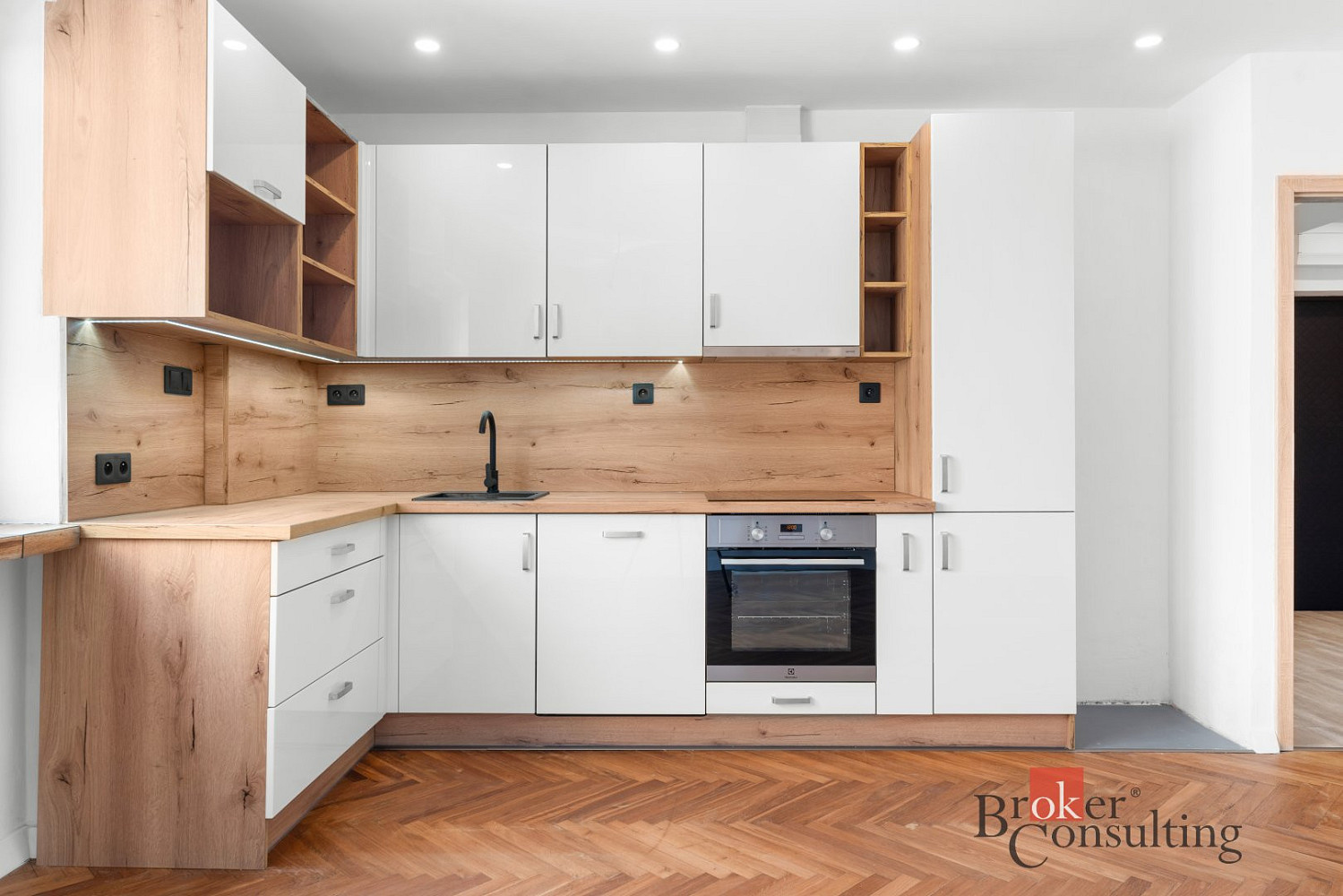 Pronájem bytu 3+kk 72 m² — photo 4