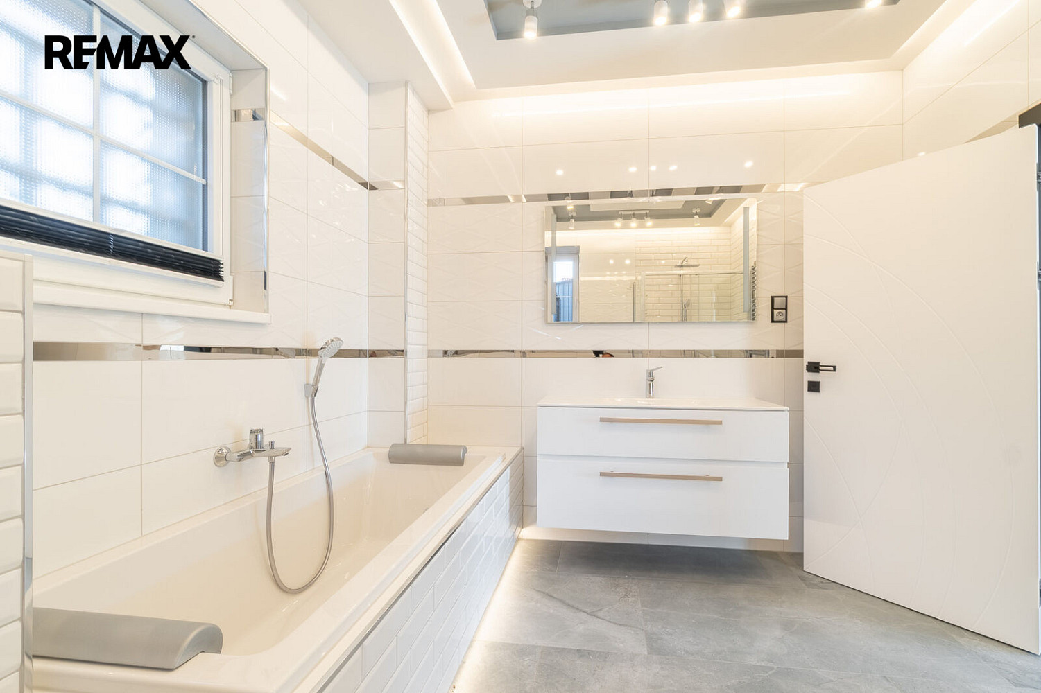 Pronájem bytu 3+1 129 m² – fotografie 4