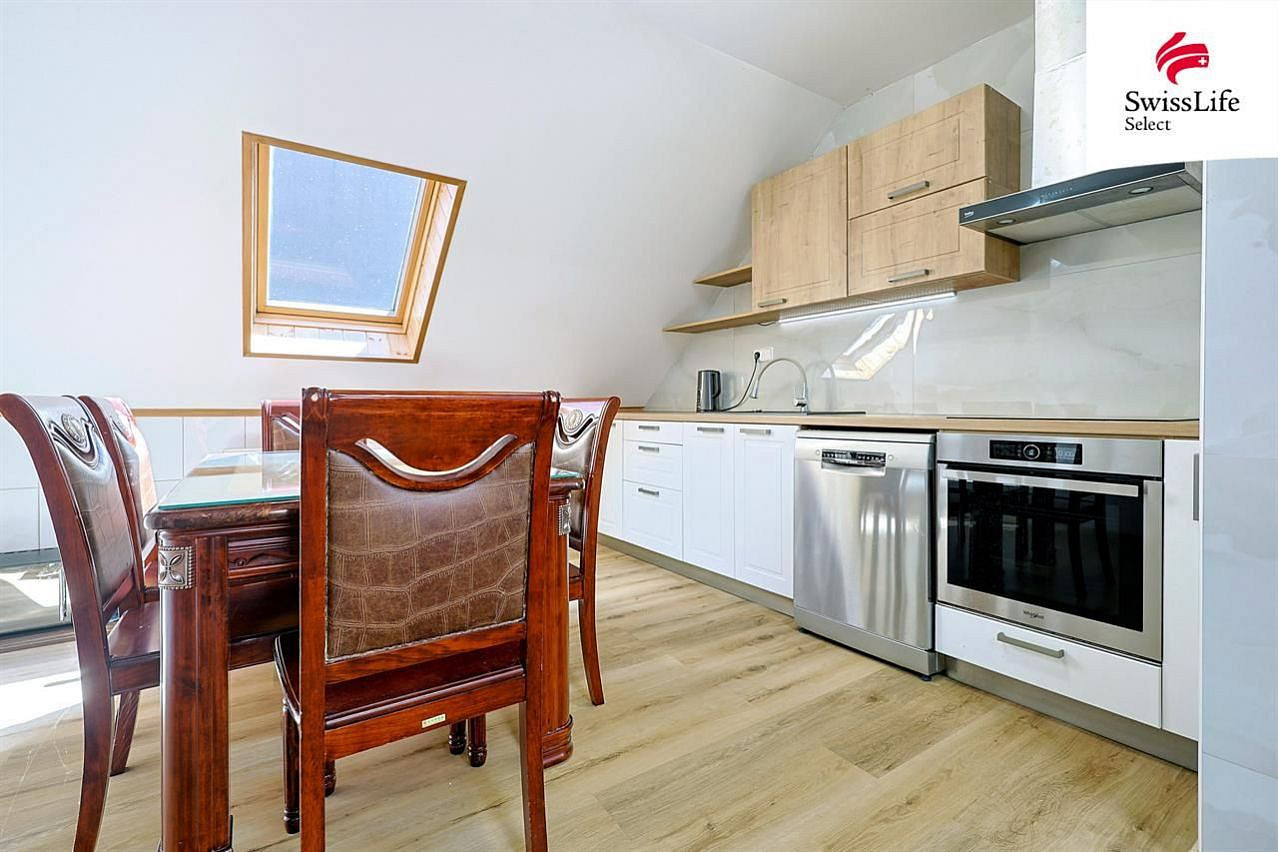 Prodej domu 260 m² s pozemkem 742 m² – fotografie 3