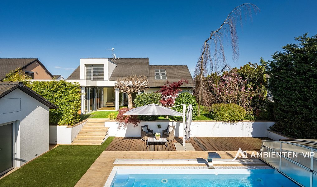 Prodej domu 382 m² s pozemkem 849 m², Moravany – náhled fotky 2