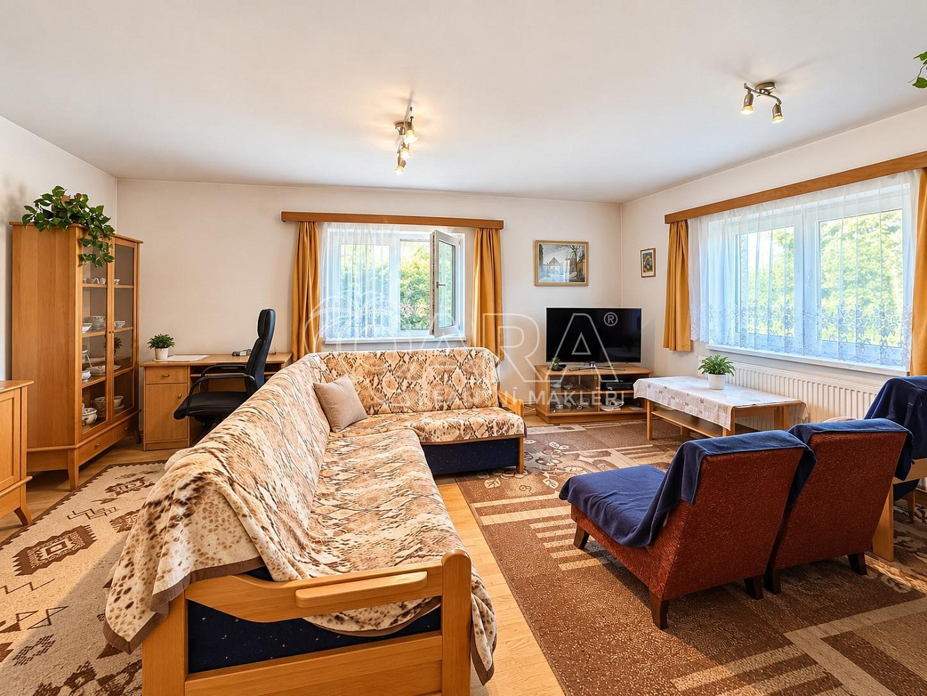 Pronájem domu 199 m² s pozemkem 1 914 m² – fotografie 3