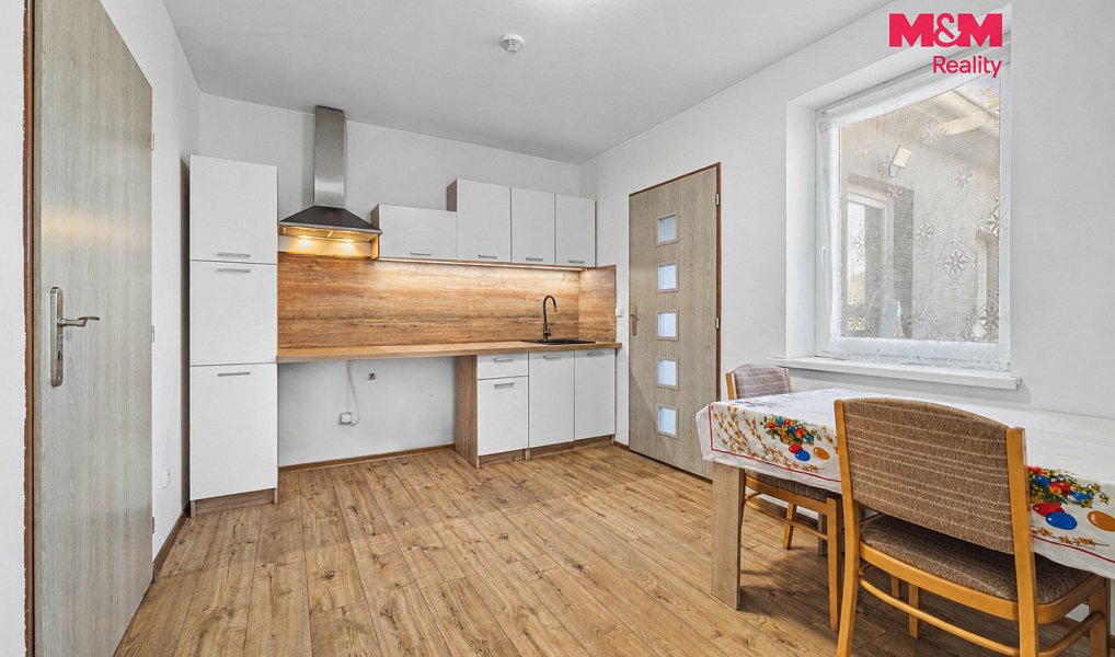 Prodej domu 170 m² s pozemkem 365 m², Rožďalovice – náhled fotky 2