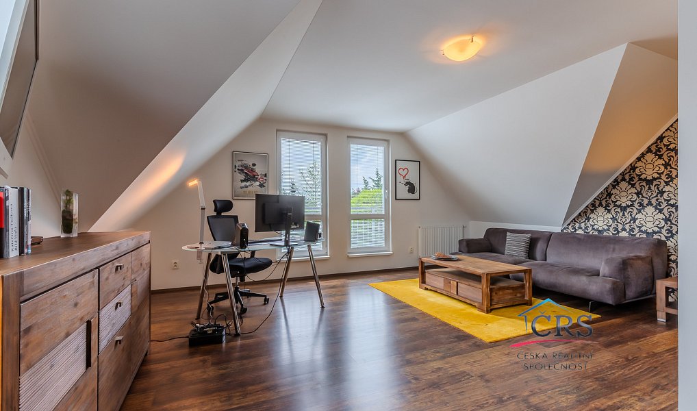Prodej domu 310 m² s pozemkem 1 176 m², Hostivice – náhled fotky 20