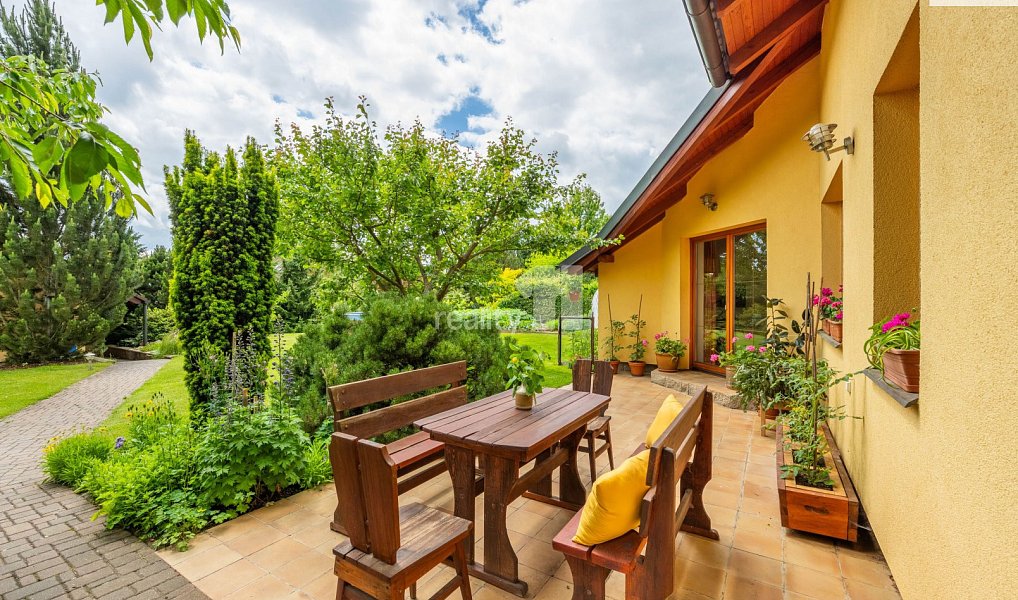 Prodej domu 200 m² s pozemkem 1 008 m², Kamenice – náhled fotky 10