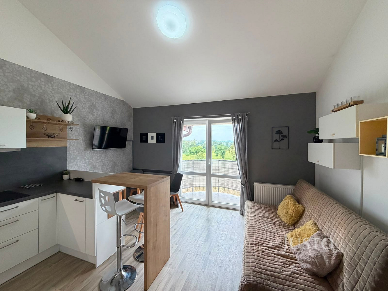 Pronájem bytu 2+kk 43 m² – fotografie 4