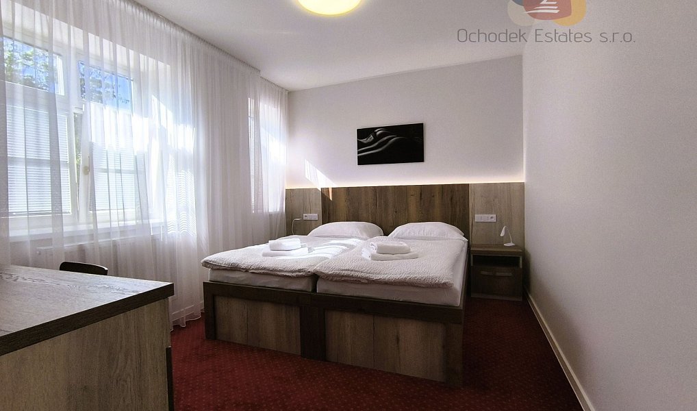 Prodej ubytovacího objektu 690 m², Hněvotín – náhled fotky 10
