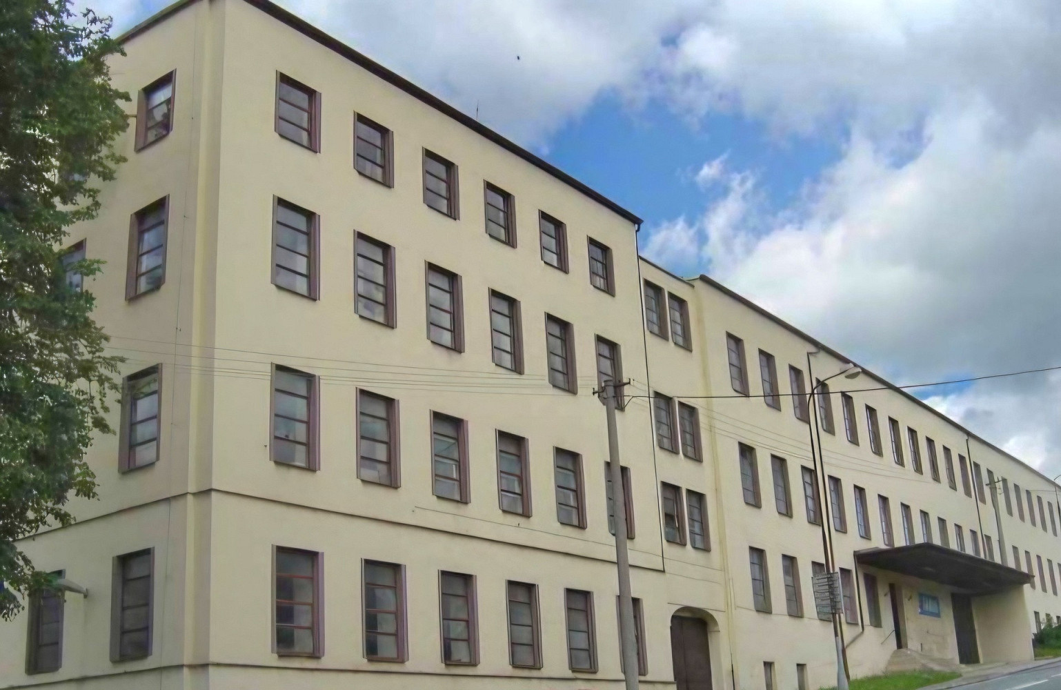 Pronájem výrobních prostor 3 768 m² – fotografie 2