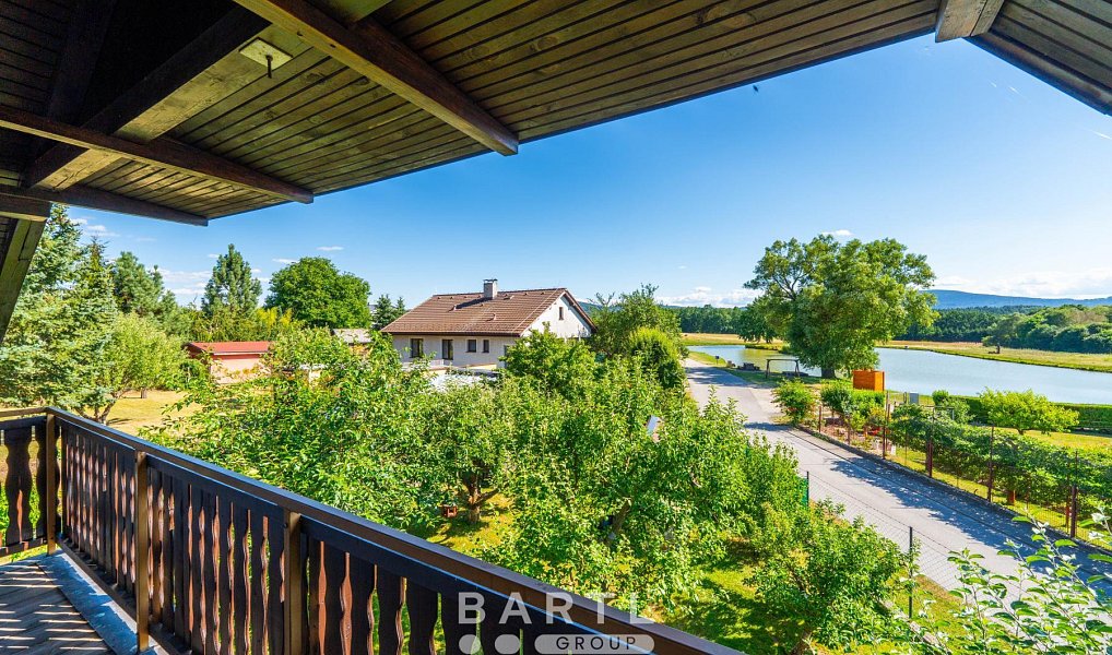 Prodej domu 210 m² s pozemkem 874 m², Nové Hrady – náhled fotky 13