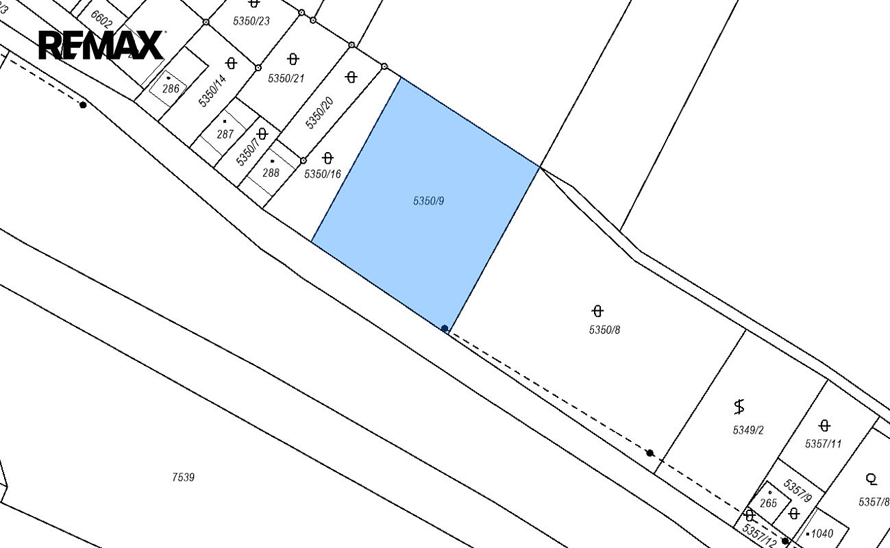 Prodej stavebního pozemku 2 412 m² – fotografie 4