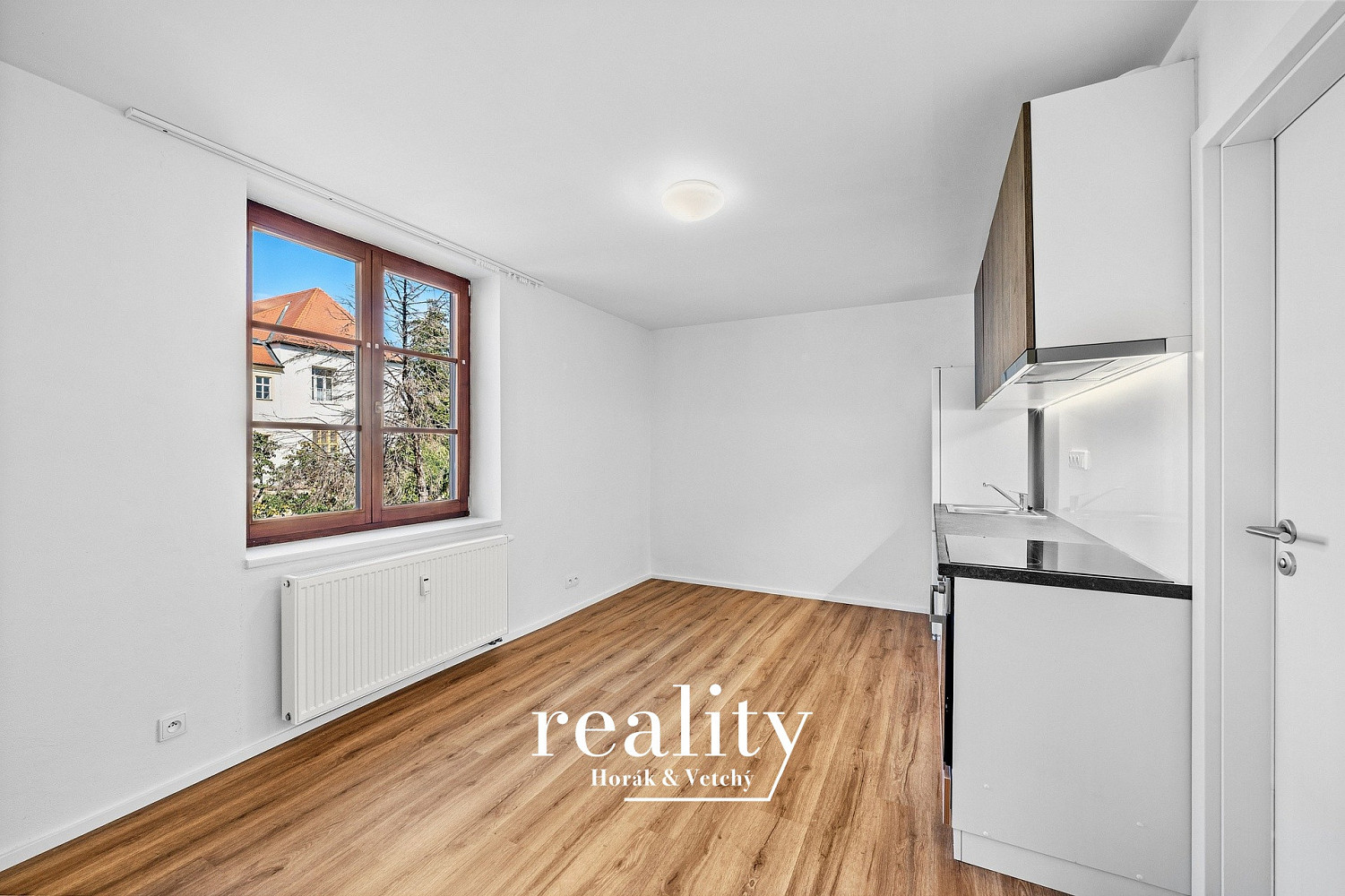 Pronájem bytu 2+kk 50 m² – fotografie 3