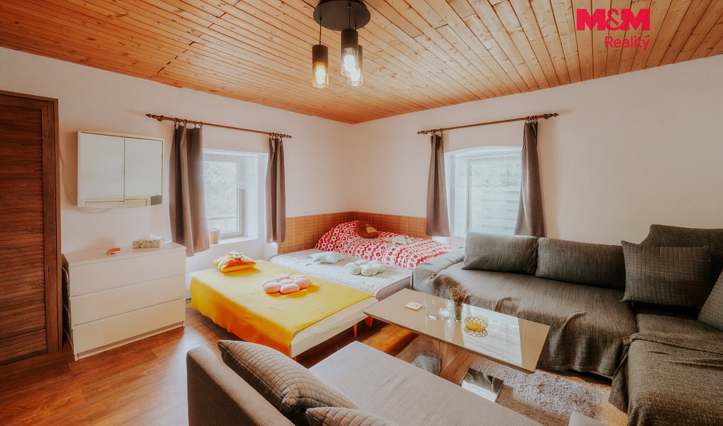Prodej domu 250 m² s pozemkem 875 m², Kadov – náhled fotky 15