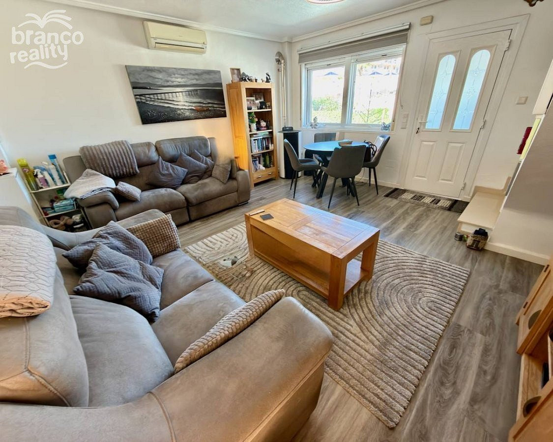 Prodej domu 72 m² s pozemkem 150 m² - Vista 2