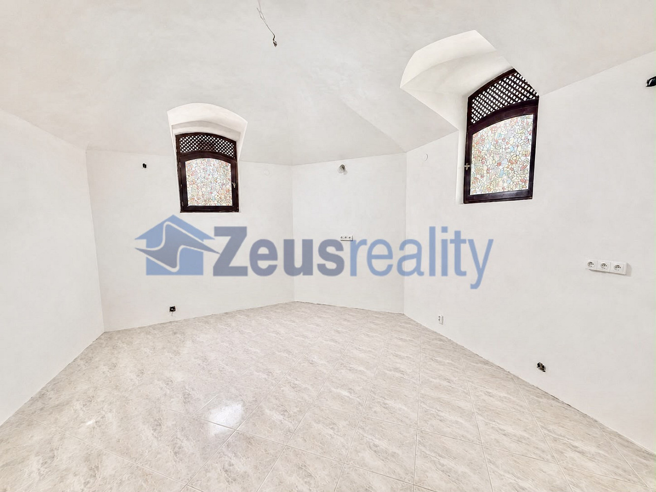 Pronájem obchodních prostor 170 m² – fotografie 4