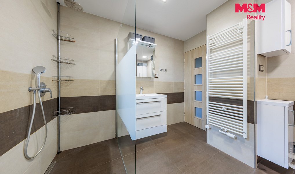 Prodej domu 330 m² s pozemkem 704 m², Karlovy Vary – náhled fotky 12