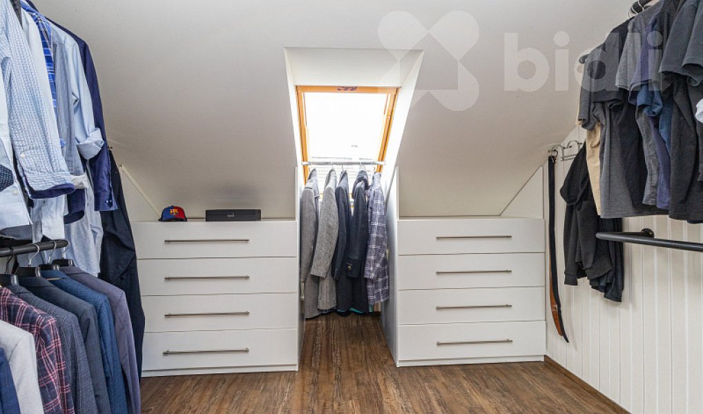 Prodej domu 205 m² s pozemkem 809 m², Jesenice – náhled fotky 23