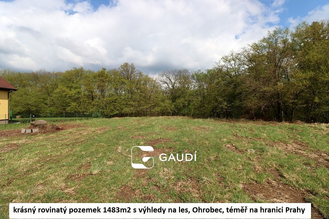 Prodej stavebního pozemku 1 483 m²
