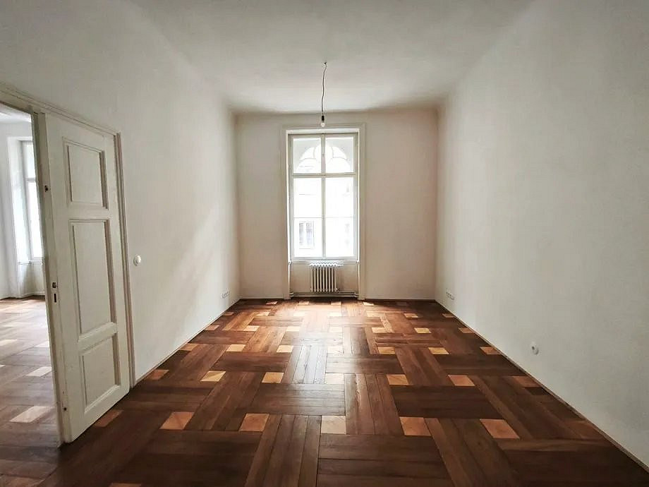 Pronájem kanceláře 105 m² – fotografie 3