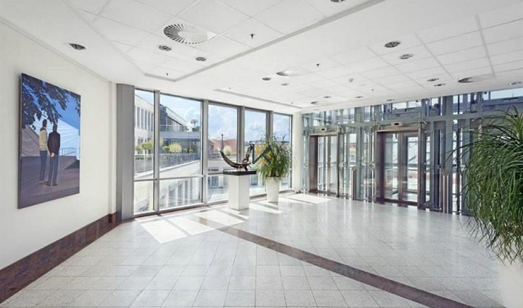 Pronájem kanceláře 769 m², Praha – náhled fotky 4