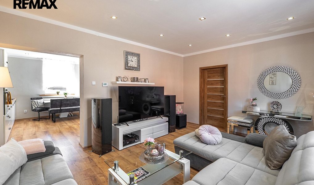 Prodej domu 200 m² s pozemkem 435 m², Kladno – náhled fotky 5